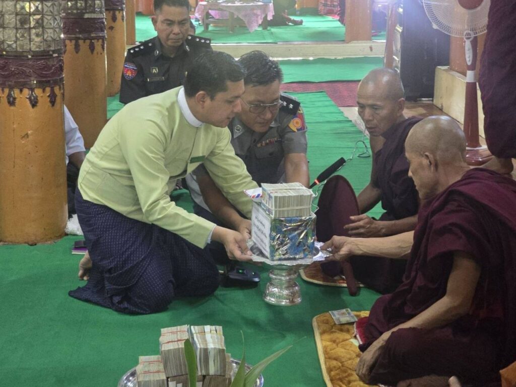 မောက်မယ်မြို့ရှိ ပရိယတ္တိပါဒတကျောင်းတိုက် ဆရာတော်၏ အန္တိမအဂ္ဂိဈာပနပွဲ ဖြစ်မြောက်ရေးအတွက် သူရိယခမ်း ခမ်းဗွေႏနှင့်အဖွဲ့ အလှူငွေ