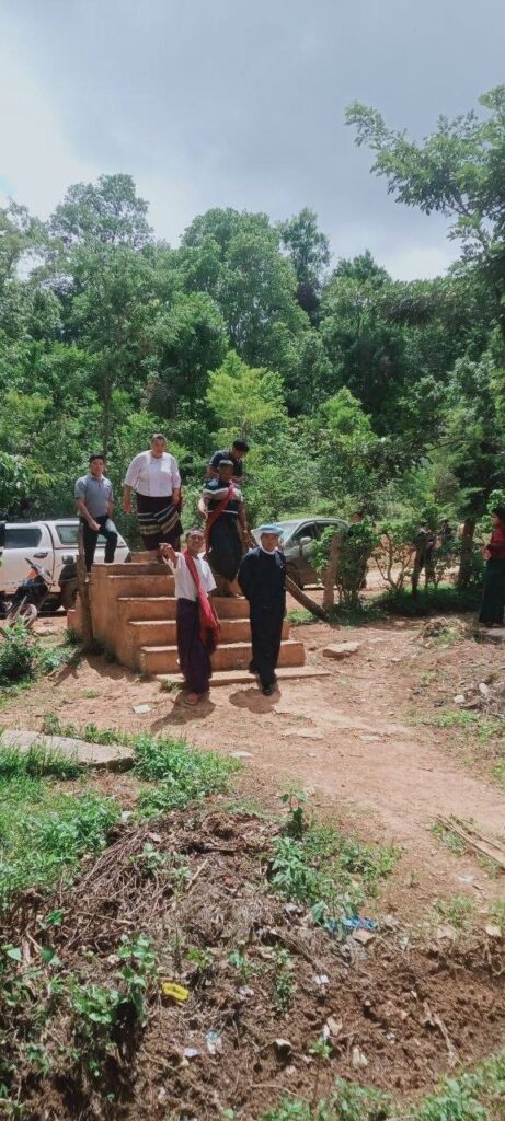 မိုးကြိုးစက်ကွင်း ထိမှန်သေဆုံးခဲ့သည့် နွားကောင်ရေ (၄၉)အတွက် ရှမ်းတောင် ပရဟိတ ကမ္ဘောဇဖောင်ဒေးရှင်းက ထောက်ပံ့ကူညီပေးအပ်ခဲ့