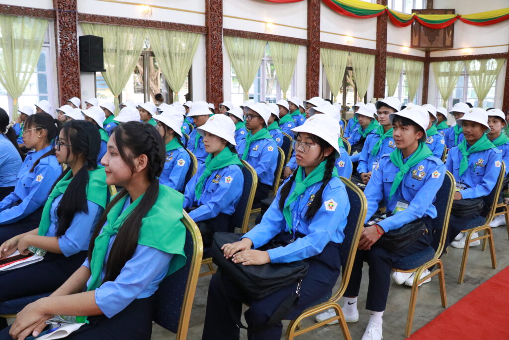 ရှမ်းပြည်နယ် ၂၀၂၅-၂၀၂၆ ပညာသင်နှစ် လူရည်ချွန်မောင်မယ်များသည် ပြည်နယ်ဝန်ကြီးချုပ် ဦးစိုင်းထိန်စိုး ထံမှ သြဝါဒခံယူပွဲ ကျင်းပပြု