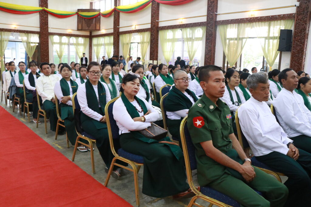 ရှမ်းပြည်နယ် ၂၀၂၅-၂၀၂၆ ပညာသင်နှစ် လူရည်ချွန်မောင်မယ်များသည် ပြည်နယ်ဝန်ကြီးချုပ် ဦးစိုင်းထိန်စိုး ထံမှ သြဝါဒခံယူပွဲ ကျင်းပပြု