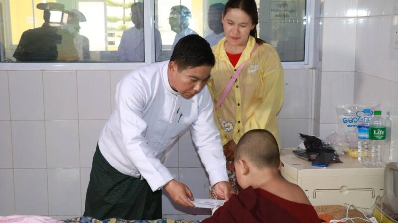 နှစ်(၈၀)ပြည့် မြန်မာနိုင်ငံမီးသတ်တပ်ဖွဲ့နေ့အထိမ်းအမှတ်ကိုကြိုဆိုဂုဏ်ပြုသောအားဖြင့် မီးသတ်တပ်ဖွဲ့ဝင်များ မိခင်နှင့် ကလေးဆေးရုံတွင် စုပေါင်းသွေးလှူဒါန်း