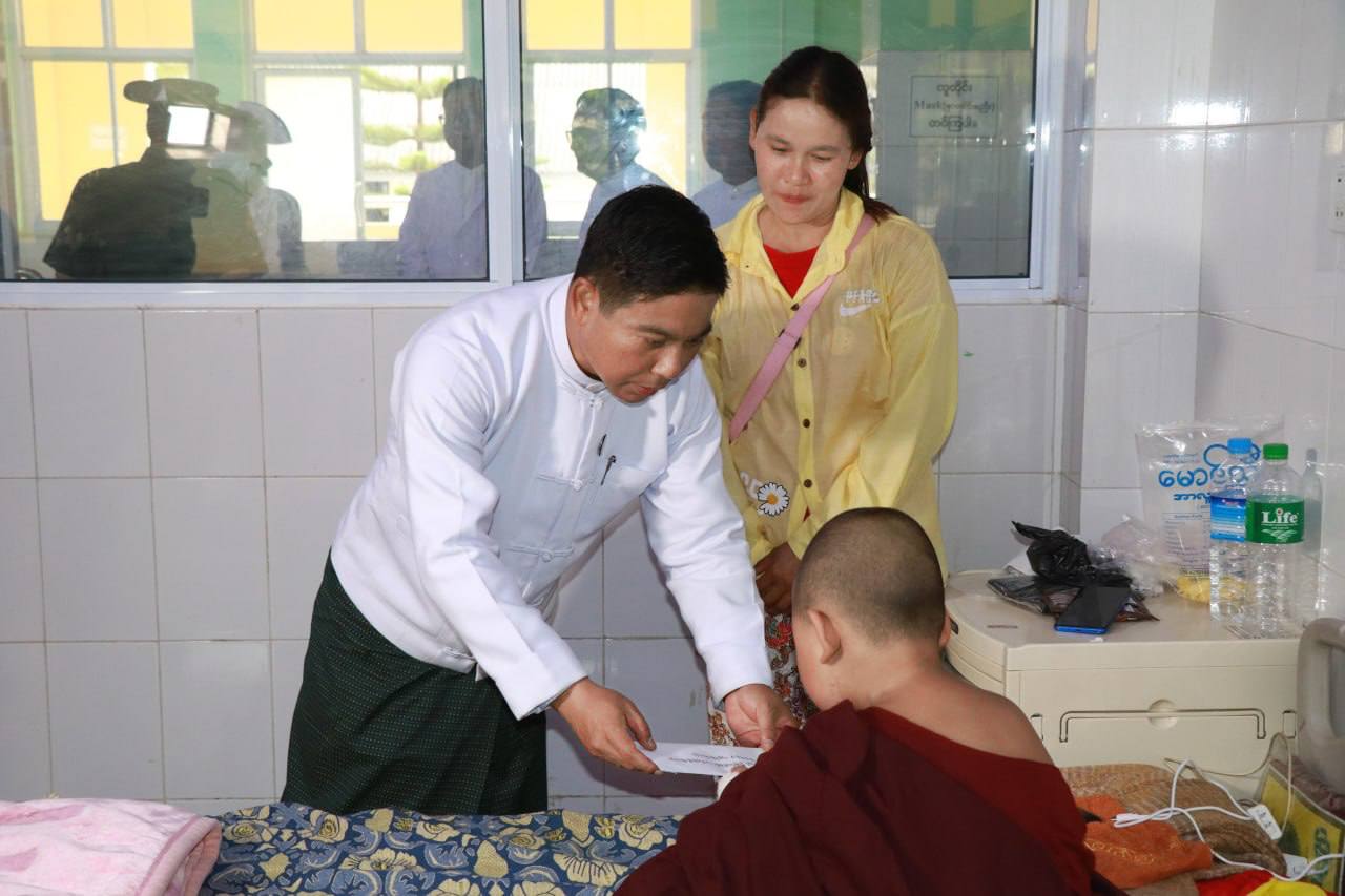 နှစ်(၈၀)ပြည့် မြန်မာနိုင်ငံမီးသတ်တပ်ဖွဲ့နေ့အထိမ်းအမှတ်ကိုကြိုဆိုဂုဏ်ပြုသောအားဖြင့် မီးသတ်တပ်ဖွဲ့ဝင်များ မိခင်နှင့် ကလေးဆေးရုံတွင် စုပေါင်းသွေးလှူဒါန်း