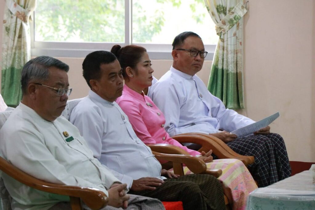 ကလေးငယ်များ၏ ပညာရေးအခြေခံ ကောင်းမွန်စေရန် KG နှင့် Grade - 1ချိတ်ဆက်ဆောင်ရွက်ရေး ဆွေးနွေးပွဲ တောင်ကြီး၌ ကျင်းပ
