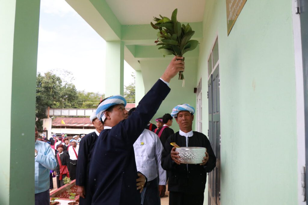 တောင်ကြီးမြို့နယ်၊ နောင်ပစ် အခြေခံပညာမူလတန်းလွန်ကျောင်း ကျောင်းဆောင်သစ်ဖွင့်လှစ်လွဲပြောင်းပေးအပ်