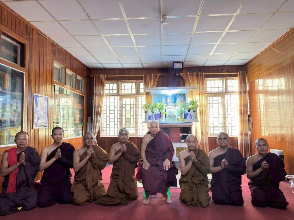 ပအိုဝ်ႏရဟန်ꩻတက္ကသိုလ်ႏကျောင်ꩻသားအစွိုꩻ ကန္တော့ꩻ ကျောင်ꩻဇဝနာရာမပရိယတ္တိလိတ်သွဥ်တွိုက် ဗွေႏဆရာႏတောႏဘဒ္ဒန္တကောဝိဒါဘိဝံသ