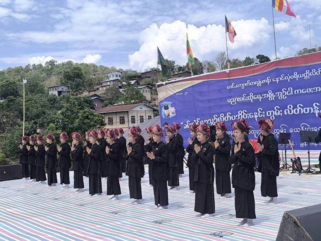 ဆရာႏတွမ်ႏတကာႏဆွန်ꩻစူ ပညာႏပင်ႏထိုရေꩻအစွိုꩻ အွဉ်ငါဖေႏအပ်လွေꩻ လိတ်ထူႏဂွုဏ်ႏပွယ်ꩻ