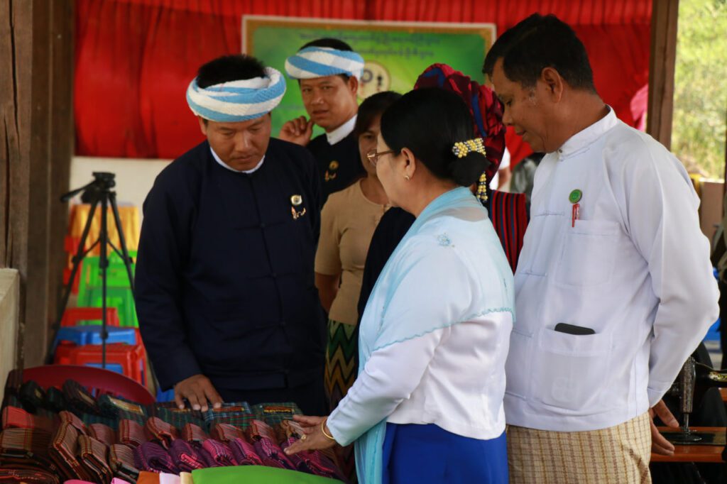 တောင်ကြီးမြို့နယ် လင်းလေကျေးရွာ၌ အမျိုးသမီးများဝင်ငွေတိုးရေး အပ်ချုပ်နည်းပညာ သင်တန်းဖွင့်ပွဲ အခမ်းအနားကျင်းပ