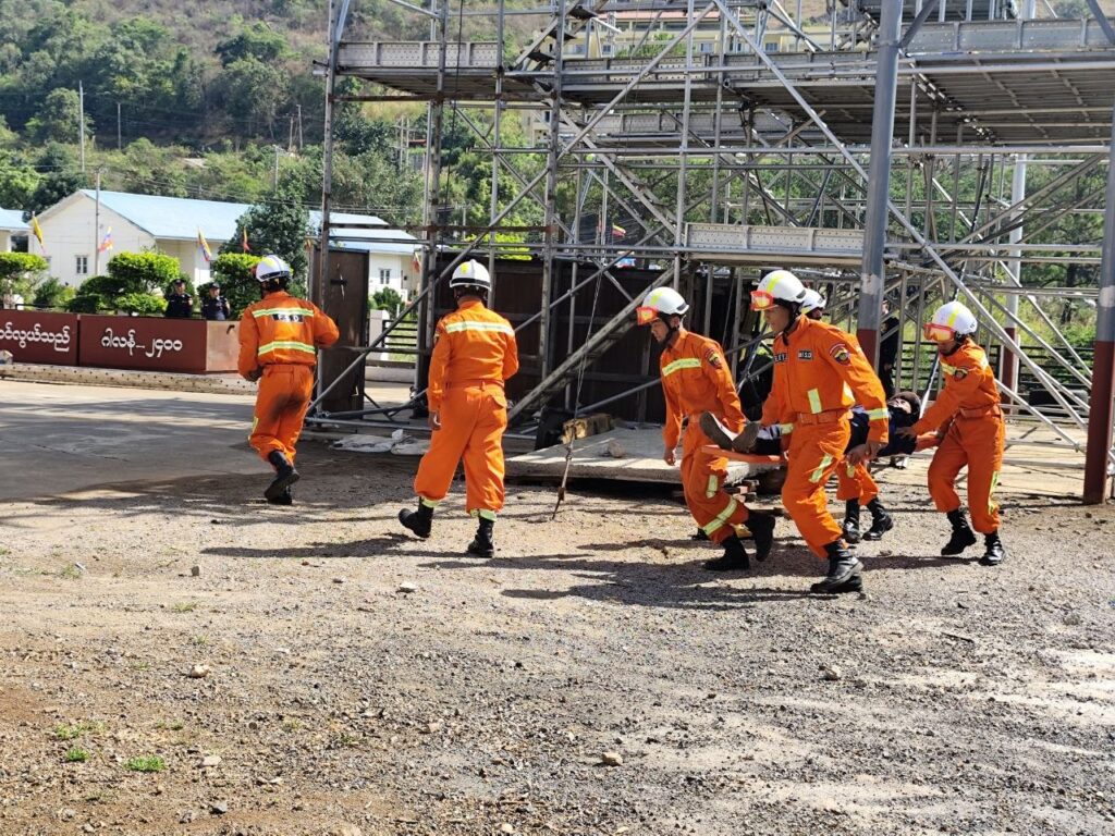 နှစ်(၈၀)ပြည့် မြန်မာနိုင်ငံမီးသတ်တပ်ဖွဲ့နေ့အခမ်းအနားကို တောင်ကြီးခရိုင်မီးသတ်စခန်းတွင်ကျင်းပ