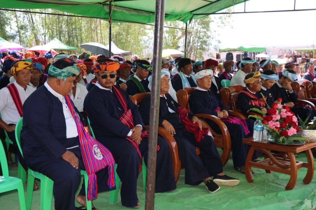 ကလောမြို့နယ် ပေါကဲကျေးရွာ၌ပအိုဝ်းစာပေသင်တန်းဆင်းပွဲ အခမ်းအနားကျင်းပ