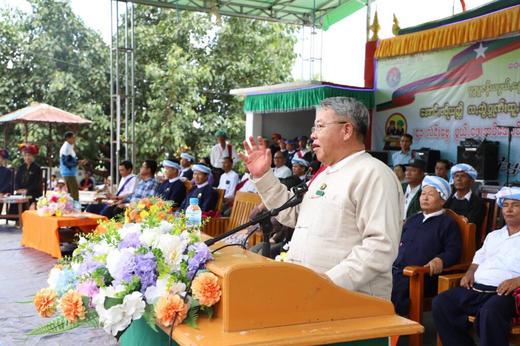 ပေါမူကျေးရွာတွင် ဗုဒ္ဓပူဇနိယပွဲတော်နှင့် ပအိုဝ်းရိုးရာ မီးရှူး(လူးဖိုင်ꩻ)ပွဲတော် စည်ကားသိုက် မြိုက်စွာ ကျင်းပ