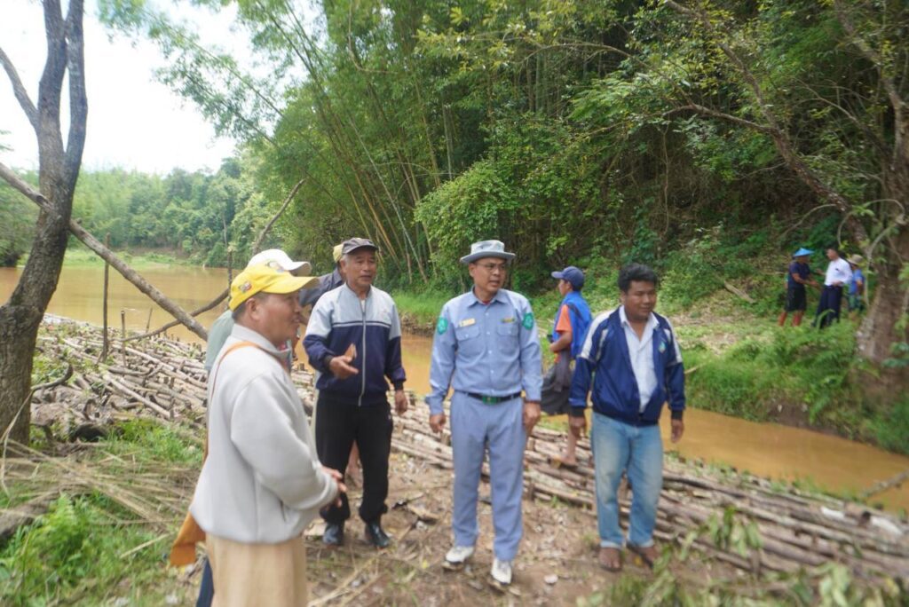 ဦးခွန်သက်နိုင်နှင့် တာဝန်ရှိသူများ ဆနင်းကျေးရွာအုပ်စု စိုက်ပျိုးရေးဖွံ့ဖြိုးတိုးတက်မှုအတွက် ကွင်းဆင်းလေ့လာ