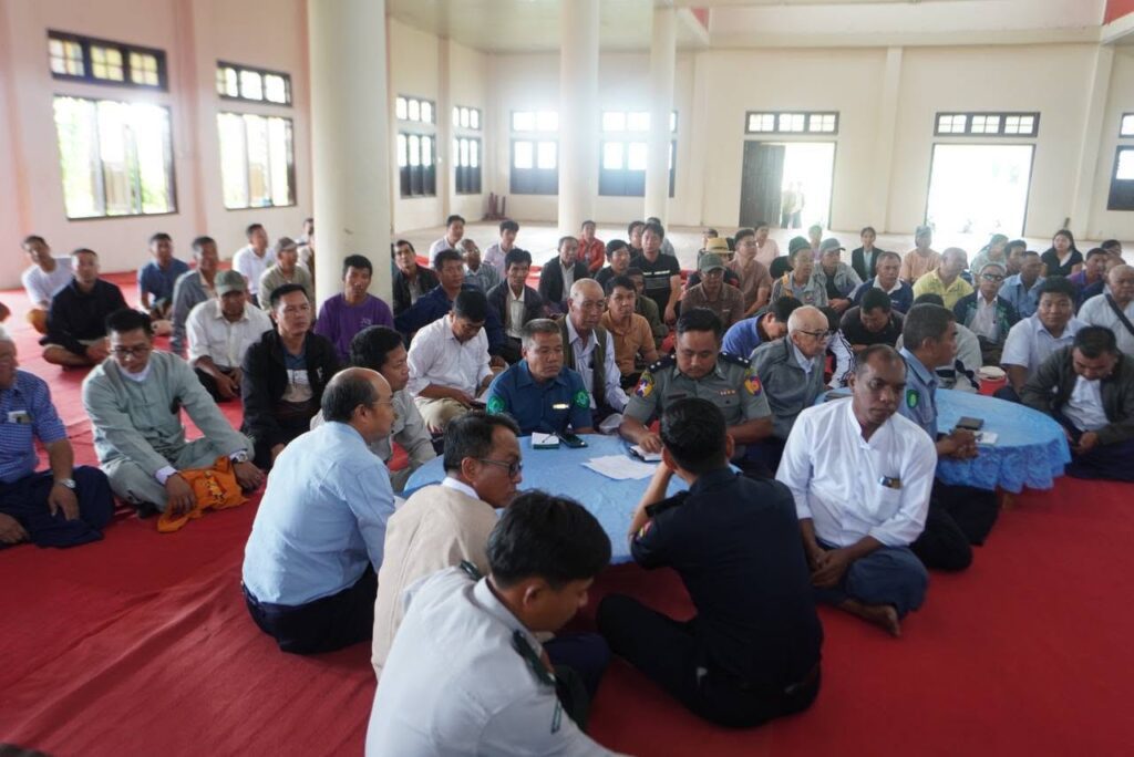 ပင်လုံမြို့၌ ပြည်နယ်လွှတ်တော်ကိုယ်စားလှယ်နှင့် ဌာနဆိုင်ရာများမှ ရပ်ကွက်အုပ်ချုပ်ရေးမှူးများ၊ ရာအိမ်မှူးများ၊ ဆယ်အိမ်မှူးများ၊