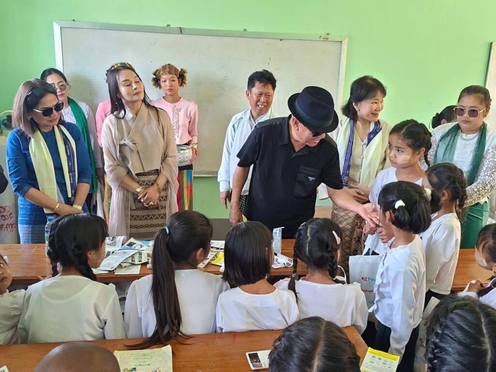 ဘုန်းတော်ကြီးပညာသင်ကျောင်းများအတွက် KBZ Foundation နှင့် Rotary Club မှ ထောက်ပံ့လှူဒါန်း