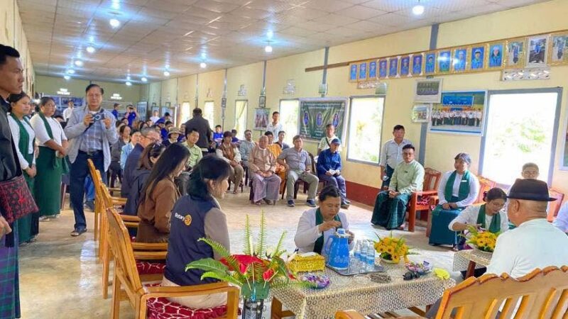 ဘုန်းတော်ကြီးပညာသင်ကျောင်းများအတွက် KBZ Foundation နှင့် Rotary Club မှ ထောက်ပံ့လှူဒါန်း