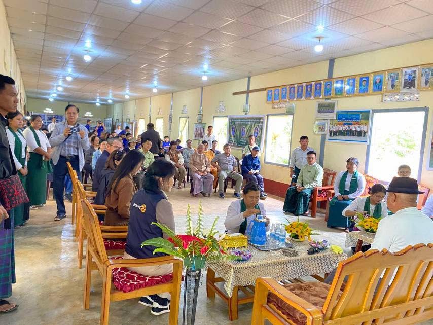 ဘုန်းတော်ကြီးပညာသင်ကျောင်းများအတွက် KBZ Foundation နှင့် Rotary Club မှ ထောက်ပံ့လှူဒါန်း
