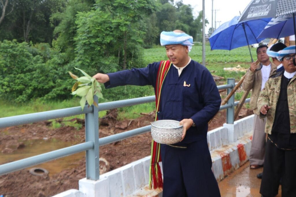နောင်ကောက်–ခေါ်ပင် ကျေးရွာချင်းဆက်လမ်းတံတားအား ပြည်နယ်လွှတ်တော်ကိုယ်စားလှယ် ဦးခွန်ဝင်းနောင်နှင့် မြို့နယ်ဌာနဆိုင်ရာများ၊ပအိုဝ