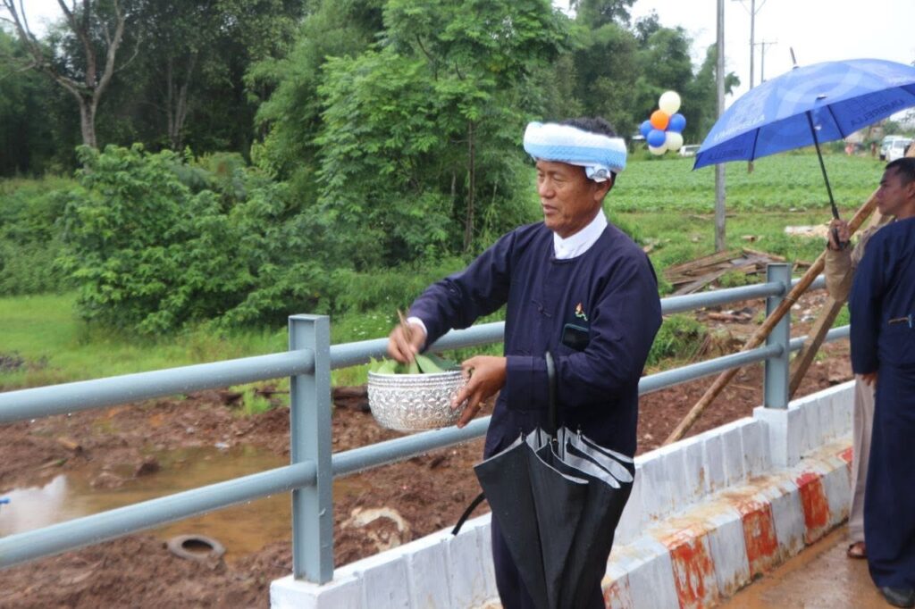 နောင်ကောက်–ခေါ်ပင် ကျေးရွာချင်းဆက်လမ်းတံတားအား ပြည်နယ်လွှတ်တော်ကိုယ်စားလှယ် ဦးခွန်ဝင်းနောင်နှင့် မြို့နယ်ဌာနဆိုင်ရာများ၊ပအိုဝ