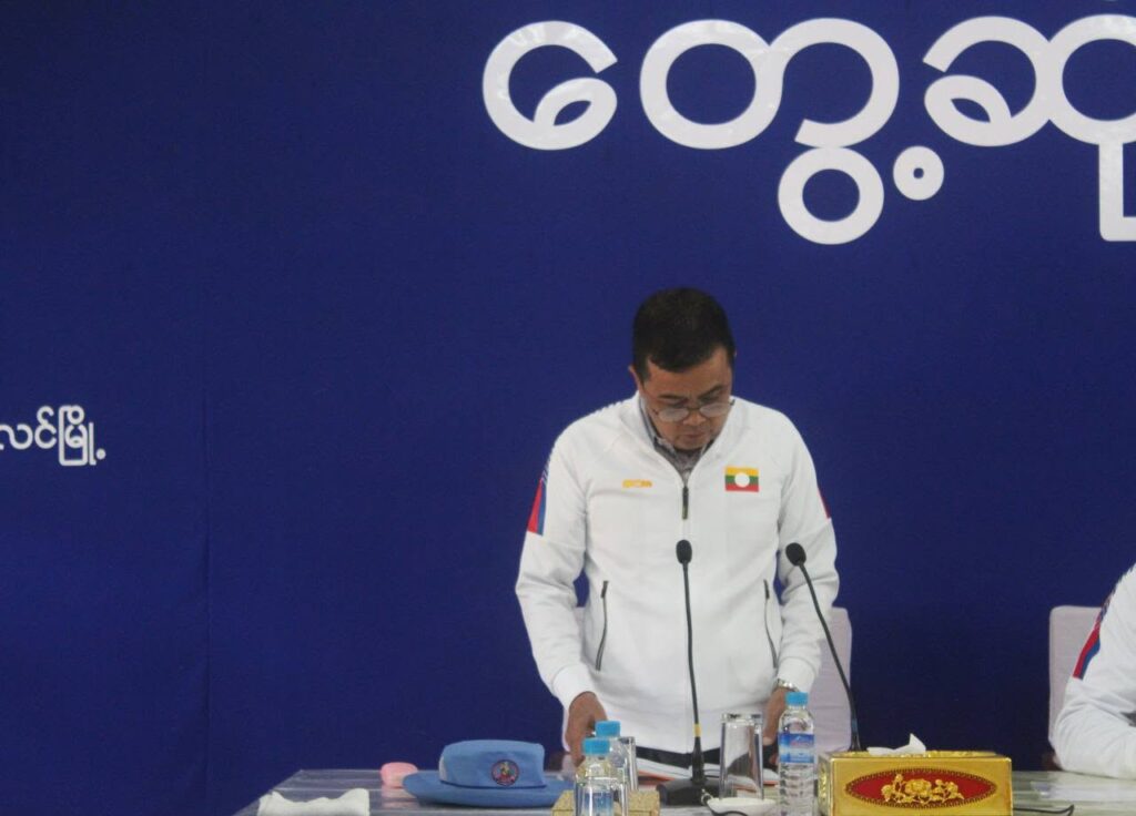 လွိုင်လင်မြို့၌ လျှပ်စစ်၊ စွမ်းအင်၊ စက်မှုနှင့် လမ်းပန်းဆက်သွယ်ရေးဝန်ကြီး ဦးခွန်သန်းထူး၊ စိုက်ပျိုးရေး၊ မွေးမြူရေးနှင့် ဆည်မြ