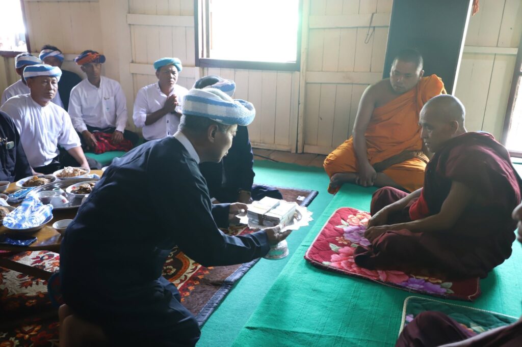 ပအိုဝ်ႏစွိုးခွိုꩻအစွိုꩻ(PNO)ပါတီ ဥက္ကဌ ဖြားတန်ခွန်စံလွင်တွမ်ႏအစွိုꩻ ထင်ႏရိုႏသေႏကန္တော့ꩻပူႏဇောႏလွေꩻ ဗွေႏဆရာႏတောႏ ဘဒ္ဒန္တစန္ဒိမ