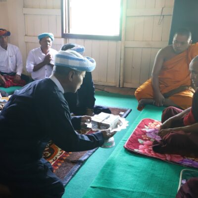 ပအိုဝ်ႏစွိုးခွိုꩻအစွိုꩻ(PNO)ပါတီ ဥက္ကဌ ဖြားတန်ခွန်စံလွင်တွမ်ႏအစွိုꩻ ထင်ႏရိုႏသေႏကန္တော့ꩻပူႏဇောႏလွေꩻ ဗွေႏဆရာႏတောႏ ဘဒ္ဒန္တစန္ဒိမာ (သာသနဓဇ ဓမ္မာစရိယ) သက်တောႏ(၉ဝ) သိက္ခာႏတောႏ( ၇ဝ) အန္တိမအဂ္ဂိဈာပန သာဓုဂိဠာန ပူႏဇောႏပွယ်ꩻ