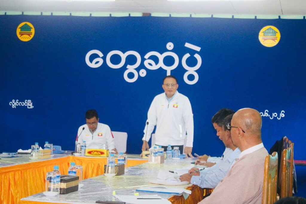 လွိုင်လင်မြို့၌ လျှပ်စစ်၊ စွမ်းအင်၊ စက်မှုနှင့် လမ်းပန်းဆက်သွယ်ရေးဝန်ကြီး ဦးခွန်သန်းထူး၊ စိုက်ပျိုးရေး၊ မွေးမြူရေးနှင့် ဆည်မြ