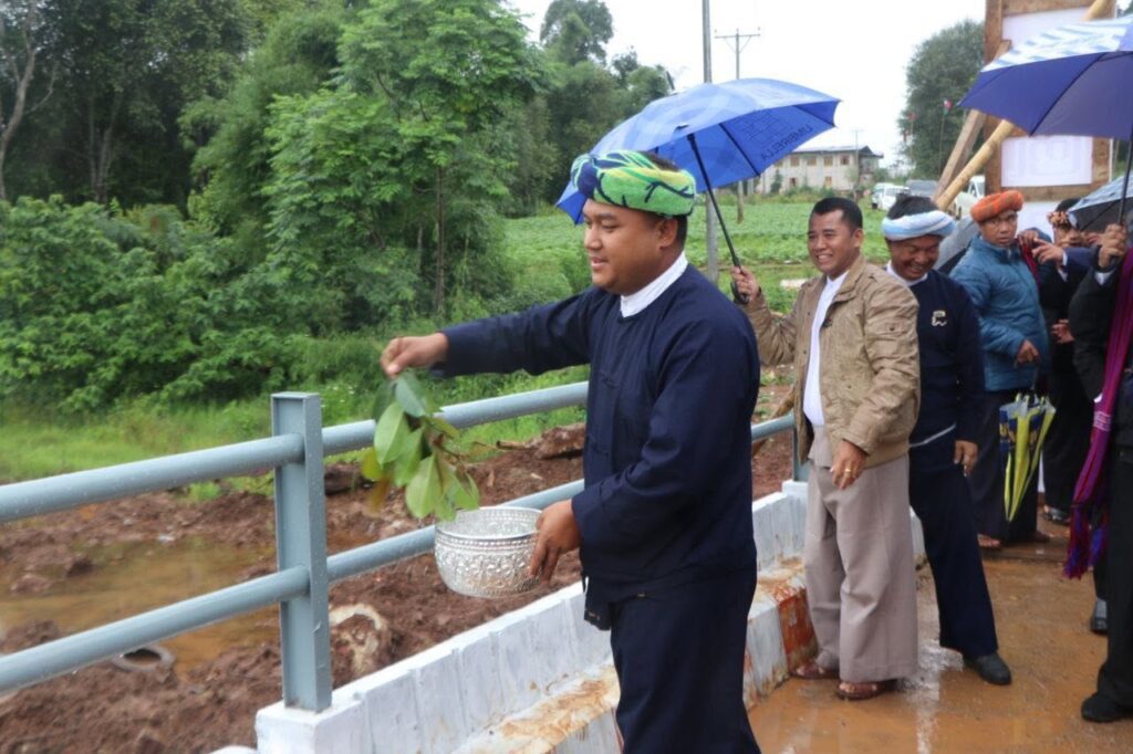 နောင်ကောက်–ခေါ်ပင် ကျေးရွာချင်းဆက်လမ်းတံတားအား ပြည်နယ်လွှတ်တော်ကိုယ်စားလှယ် ဦးခွန်ဝင်းနောင်နှင့် မြို့နယ်ဌာနဆိုင်ရာများ၊ပအိုဝ