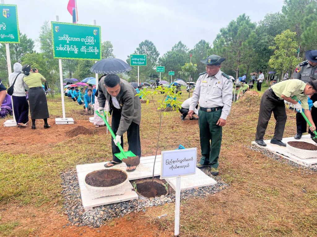 လွိုင်လင်ခရိုင်၊ ရတနာစည်တပ်ဦး စာသင်တိုက်၌၂ဝ၂၆ခုနှစ် မိုးရာသီ သစ်ပင်စိုက်ပျိုးပွဲအခမ်းနားကျင်းပ