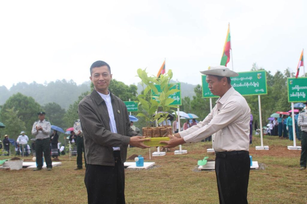 လွိုင်လင်ခရိုင်၊ ရတနာစည်တပ်ဦး စာသင်တိုက်၌၂ဝ၂၆ခုနှစ် မိုးရာသီ သစ်ပင်စိုက်ပျိုးပွဲအခမ်းနားကျင်းပ