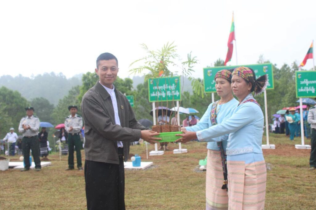 လွိုင်လင်ခရိုင်၊ ရတနာစည်တပ်ဦး စာသင်တိုက်၌၂ဝ၂၆ခုနှစ် မိုးရာသီ သစ်ပင်စိုက်ပျိုးပွဲအခမ်းနားကျင်းပ