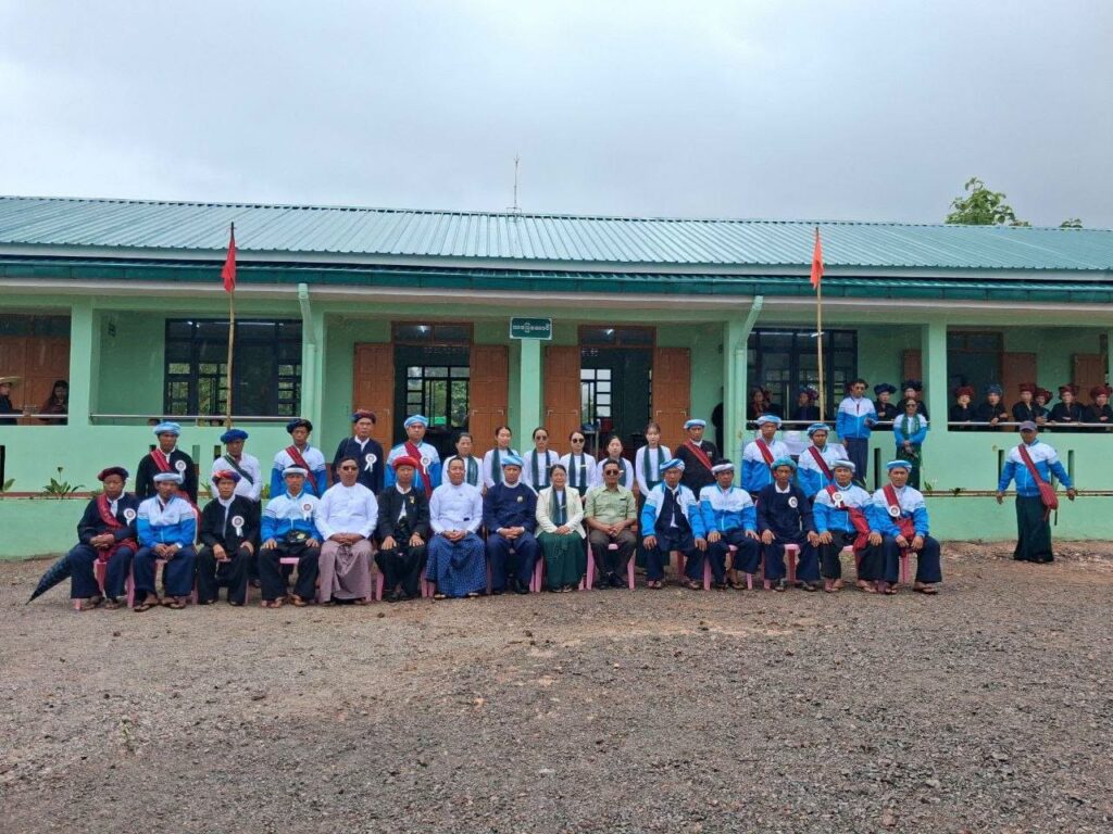 တောင်ကြီးမြို့နယ် အခြေခံပညာအလယ်တန်းကျောင်း(ခွဲ) ပုံဆွေပင်၌ ၂၀၂၆-၂၀၂၇ ပညာသင်နှစ် ပညာရည်ချွန်ဆုပေးပွဲနှင့် ကျောင်းဆောင်သစ် လွှဲ