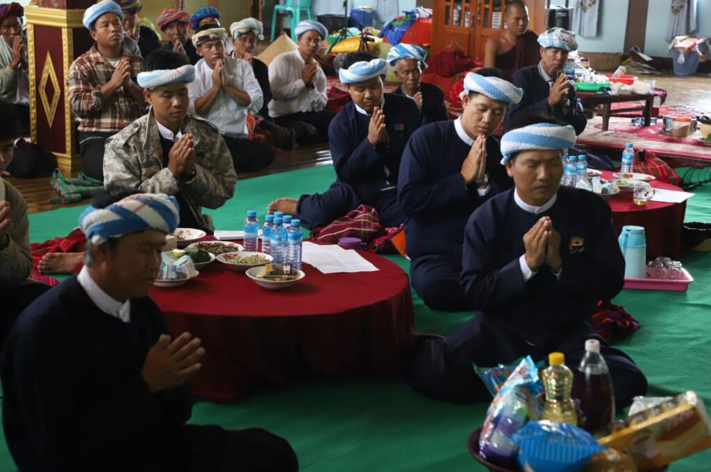 တောင်ကြီးမြို့နယ် ပြည်နယ်လွှတ်တော်ကိုယ်စားလှယ်များနှင့် ပင်တွန်ကျေးရွာအုပ်စု ဒေသခံပြည်သူများ တွေ့ဆုံ