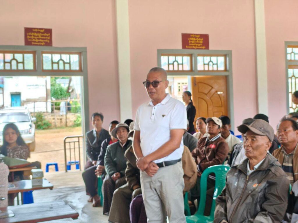 ပြည်နယ်လွတ်တော်ခွန်ထွန်းငယ် အခြေခံစက် ချုပ်နည်းပညာသင်တန်းဆင်းပွဲ အခမ်းအနားတက်ရောက်