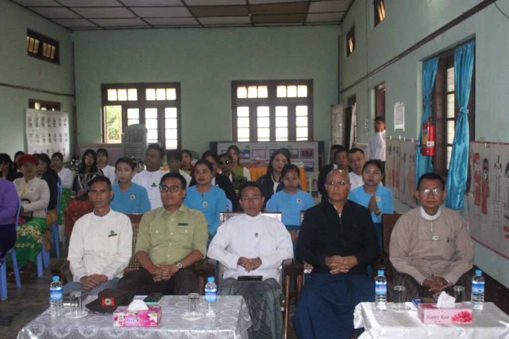လွိုင်လင်ခရိုင် ရပ်ကွက်(၄)၌ အသေးစားစက်မှုလက်မှုလုပ်ငန်းဦးစီးဌာနမှ အခြေခံစက်ချုပ်နည်း ပညာသင်တန်းဖွင့်ပွဲ အခမ်းအနားပြုလုပ်