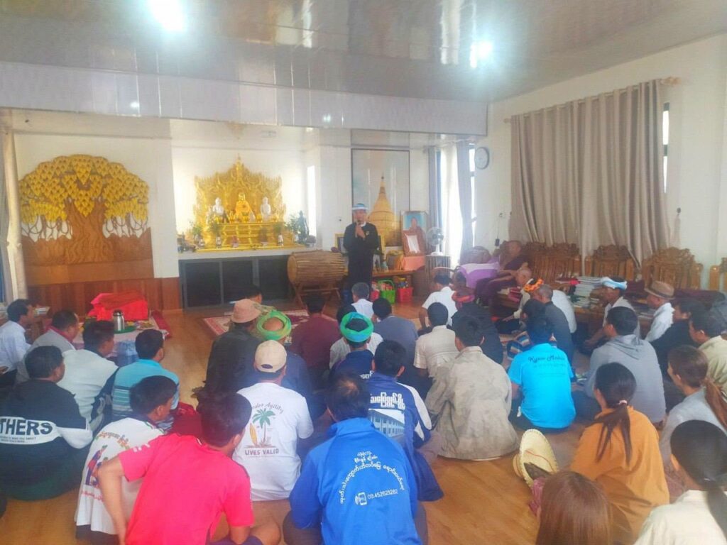 လွိုင်လင်မြို့နယ်၊ ပြည်နယ်လွှတ်တော် ကိုယ်စားလှယ် ခွန်သက်နိုင် မိုင်းပွန်မြို့၌ လူထုနှင့် ကွင်းဆင်းတွေ့ဆုံ