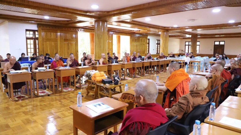 ဖေႏကသွဥ်ထူႏနွောင်ꩻ ပအိုဝ်ႏဘီအေအတန်ꩻတွမ်ႏ အမ်အေအတန်ꩻနဝ်ꩻ ဗွေႏသံႏဃာႏသီးအွဥ်ငါခြိ့ꩻထူႏ မာꩻလွေꩻ နောင်တောင်ꩻ ဗုဒ္ဓကောလိပ် ပညာႏရေꩻ 