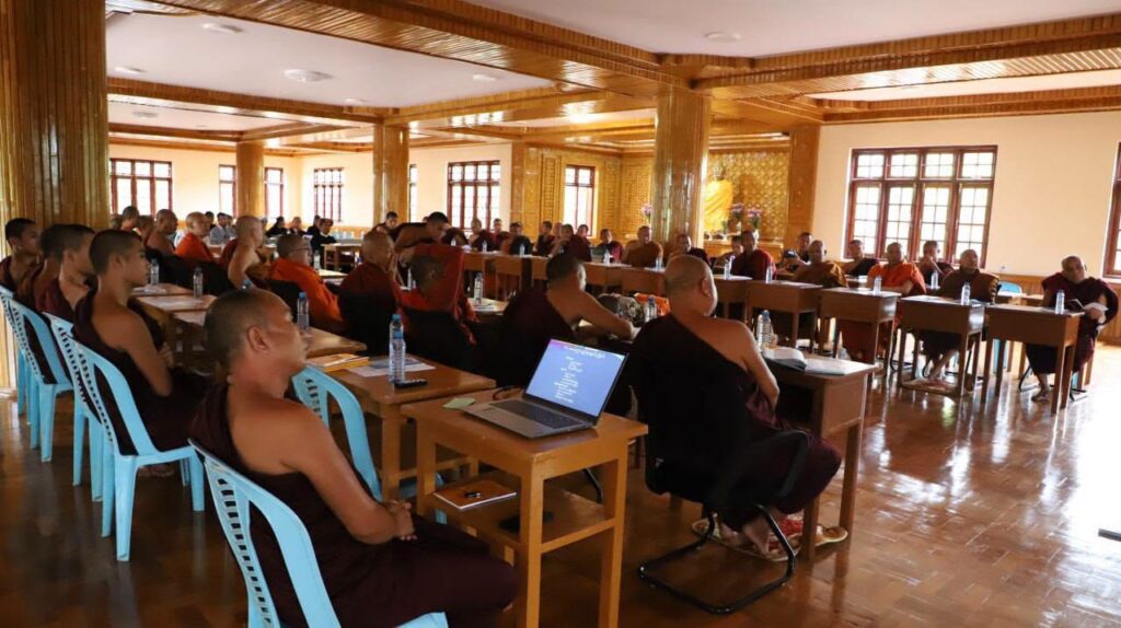 ဖေႏကသွဥ်ထူႏနွောင်ꩻ ပအိုဝ်ႏဘီအေအတန်ꩻတွမ်ႏ အမ်အေအတန်ꩻနဝ်ꩻ ဗွေႏသံႏဃာႏသီးအွဥ်ငါခြိ့ꩻထူႏ မာꩻလွေꩻ နောင်တောင်ꩻ ဗုဒ္ဓကောလိပ် ပညာႏရေꩻ 