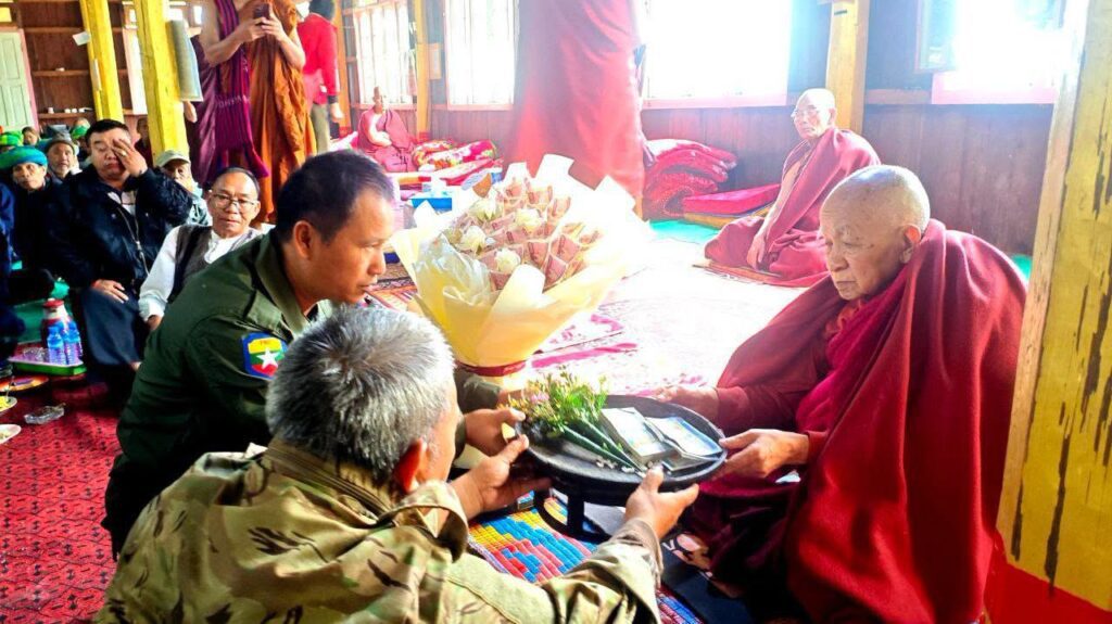 လွိုင်တပ်ဘုန်းတော်ကြီးကျောင်း ဆရာတော် ဘဒ္ဒန္တဝေပုလ္လ၏ သက်တော် (၉၂)ပြည့် ဝိဇာတမွေးနေ့အလှူမင်္ဂလာကို ပင်လုံမြို့ မြို့မ မင်္ဂလာ