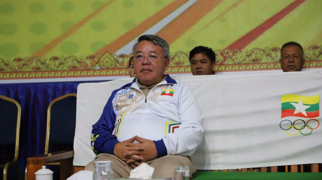 ရှမ်းပြည်နယ်ဝန်ကြီးချုပ်ဖလား အသက်(၂၃) နှစ်အောက် မြို့နယ်အလိုက် ပိုက်ကျော်ခြင်းပြိုင်ပွဲ ဆုချီးမြှင့်