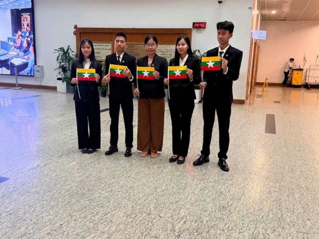 ပအိုဝ်းတိုင်းရင်းသူ မနန်းအေးမြတ်မွန် ASEAN+3 လူငယ်သိပ္ပံပြိုင်ပွဲတွင် တတိယဆု ဆွတ်ခူး