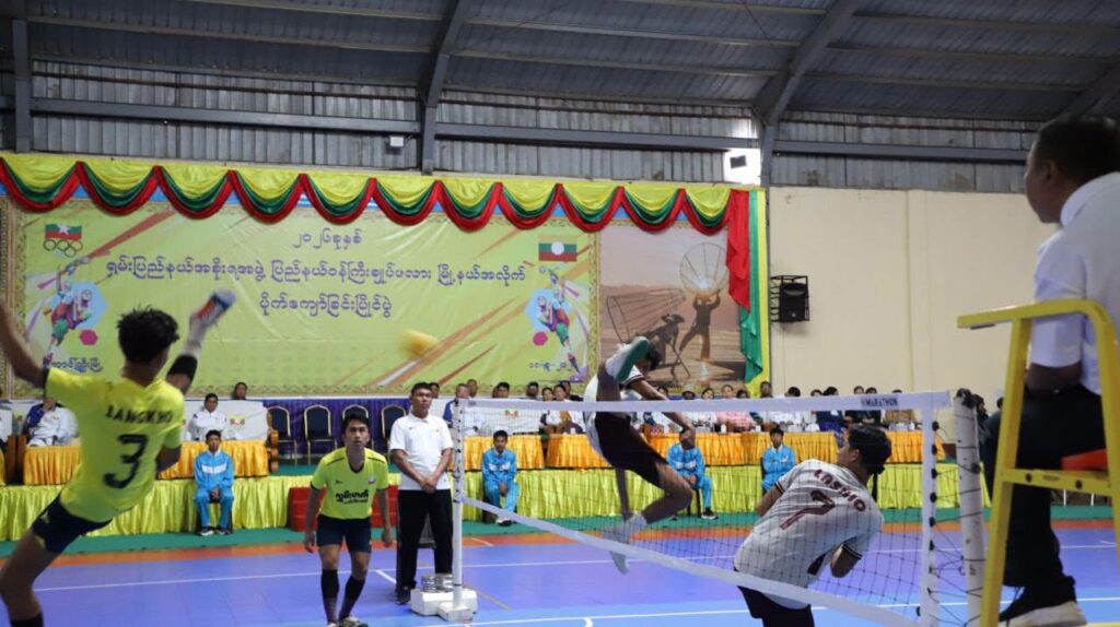 ရှမ်းပြည်နယ်ဝန်ကြီးချုပ်ဖလား အသက်(၂၃) နှစ်အောက် မြို့နယ်အလိုက် ပိုက်ကျော်ခြင်းပြိုင်ပွဲ ဆုချီးမြှင့်