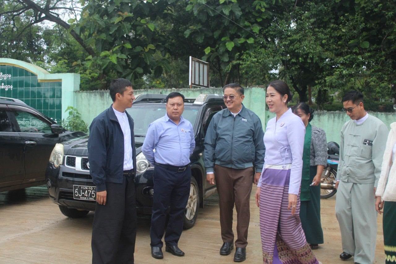 ရှမ်းပြည်နယ်အစိုးရအဖွဲ့နှင့် ပြည်နယ်လွှတ်တော် ဒုတိယဥက္ကဋ္ဌတို့ ပင်လုံမြို့ရှိ စာသင်ကျောင်းများနှင့် တိုက်နယ်ဆေးရုံသို့ ကွင်းဆင်းစစ်ဆေး