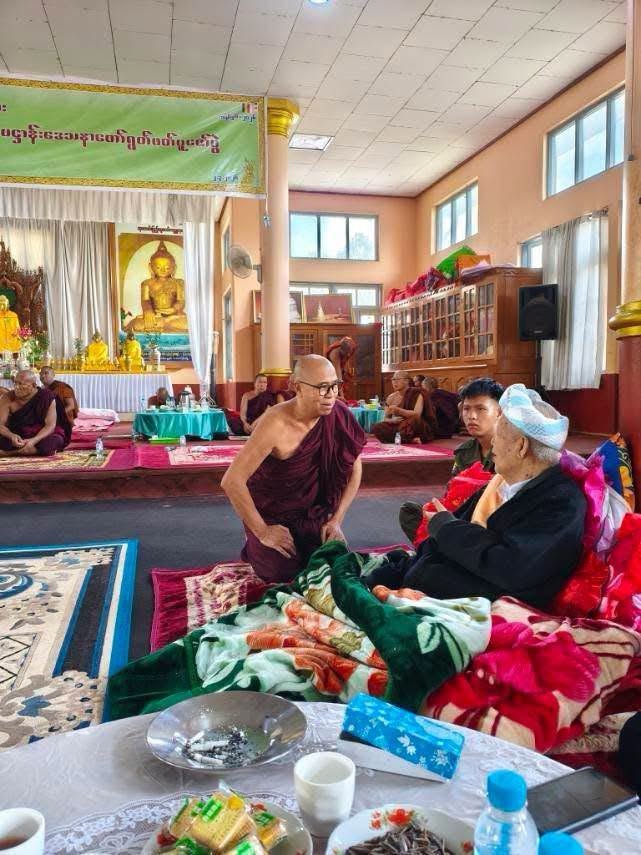 ပင်လုံမြို့၊ နောင်ကွတ်ကျောင်းတိုက်ဆရာတော် ဘဒ္ဒန္တပညာဗလကျောက်တလုံးကြီးမြို့နယ်ရှိ မွေတော်ကက္ကူဘုရားတွင် ထီးတင်လှူခြင်းနှင့် ဓာတ်တော်/စွယ်တော် ပင့်ဆောင်ခြင်းဆိုင်ရာ အစည်းအဝေးသို့ ကြွရောက်