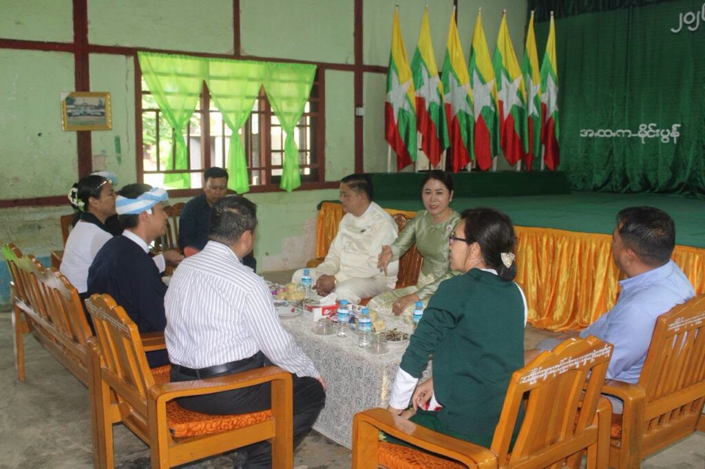 မိုင်းပွန်မြို့တွင် ကျန်းမာရေးနှင့် ပညာရေးဖွံ့ဖြိုးတိုးတက်ရေးလုပ်ငန်းများကို ပြည်နယ်လူမှုရေးရာဝန်ကြီး ဒေါ်နန်းခမ်းလူ ကွင်းဆင်