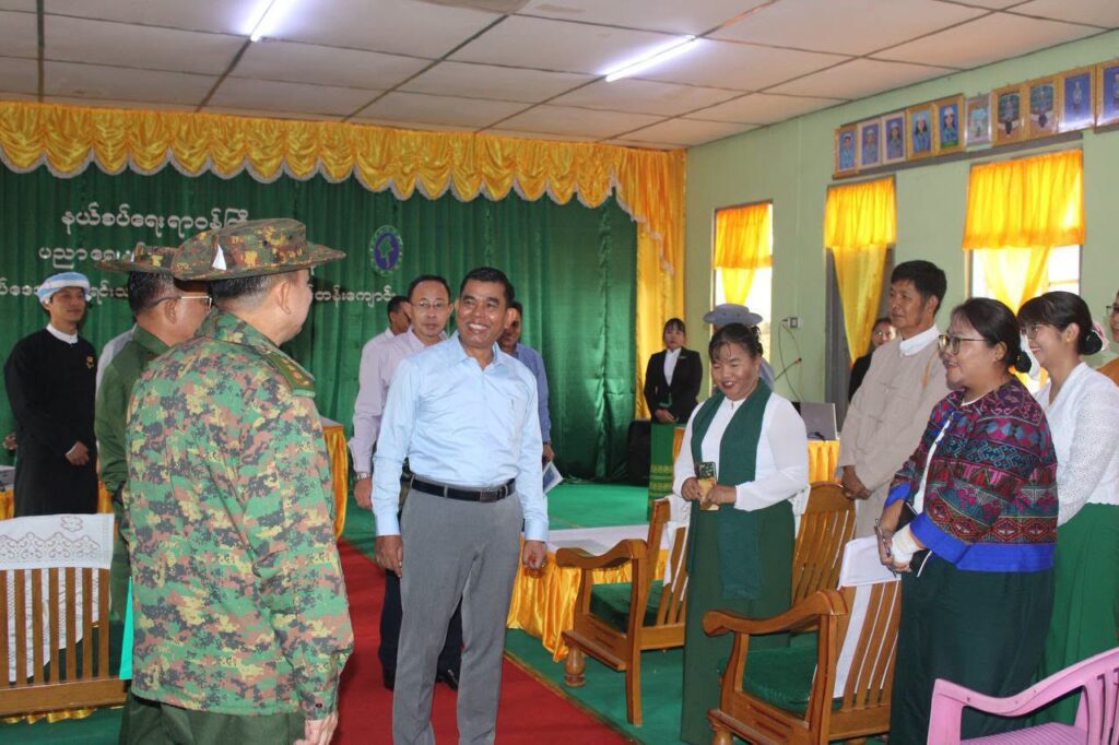 နယ်စပ်ရေးရာဝန်ကြီးဌာန၊ ပြည်ထောင်စုဝန်ကြီး ဒုတိယဗိုလ်ချုပ်ကြီး ဖုန်းမြတ် နယ်စပ်ဒေသတိုင်းရင်းသားလူငယ်များဖွံ့ဖြိုးရေးသင်တန်းကျေ