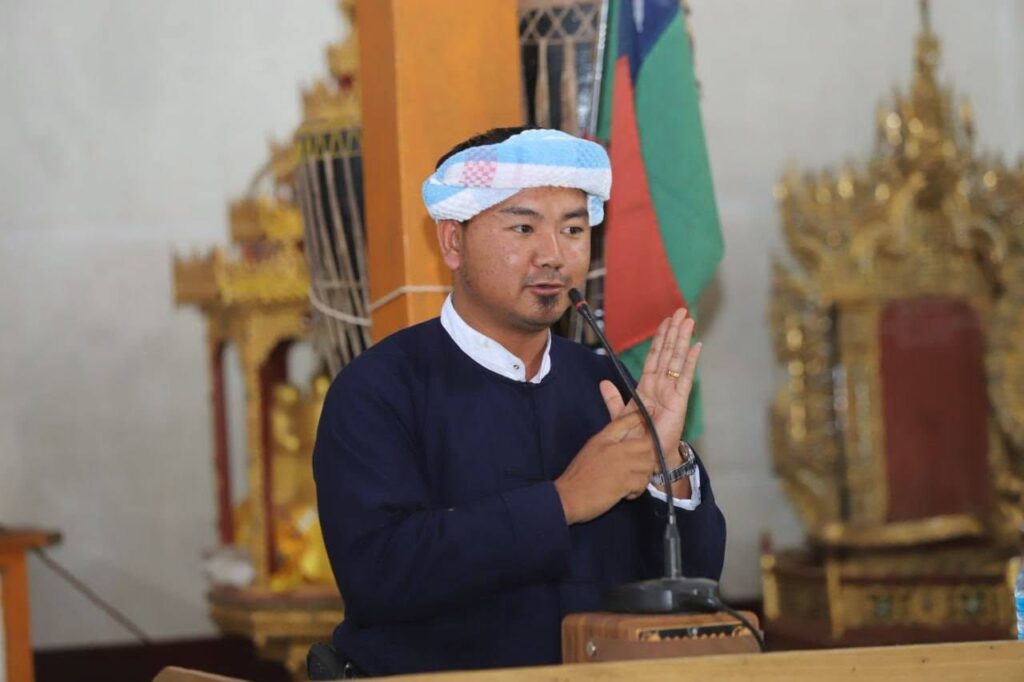 PNO) ပါတီအတွင်းရေးမှူးချုပ် ဦးခွန်သိန်းဖေနှင့်လွတ်တော်ကိုယ်စားလှယ်အဖွဲ့ ပင်လောင်း–ကလော–ရမဲသင်းနယ်စပ် အလောင်းတော်ပေါက်ဒေသရှိ ပ