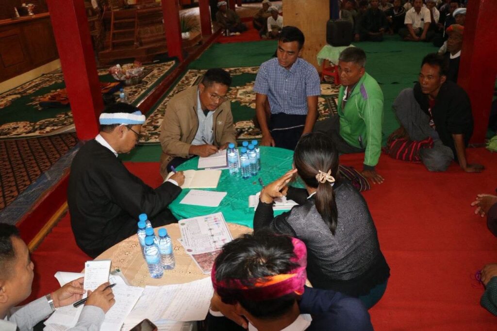 ပြည်နယ်လွတ်တော်ကိုယ်စားလှယ်ခွန်ထွန်းငယ်နှင့်ကလောမြို့နယ်ဌာနဆိုင်ရာတိုမှပဲရင်းတောင်ကျေးရွာအုပ်စုပြည်သူများနှင့်တွေ့ဆုံ