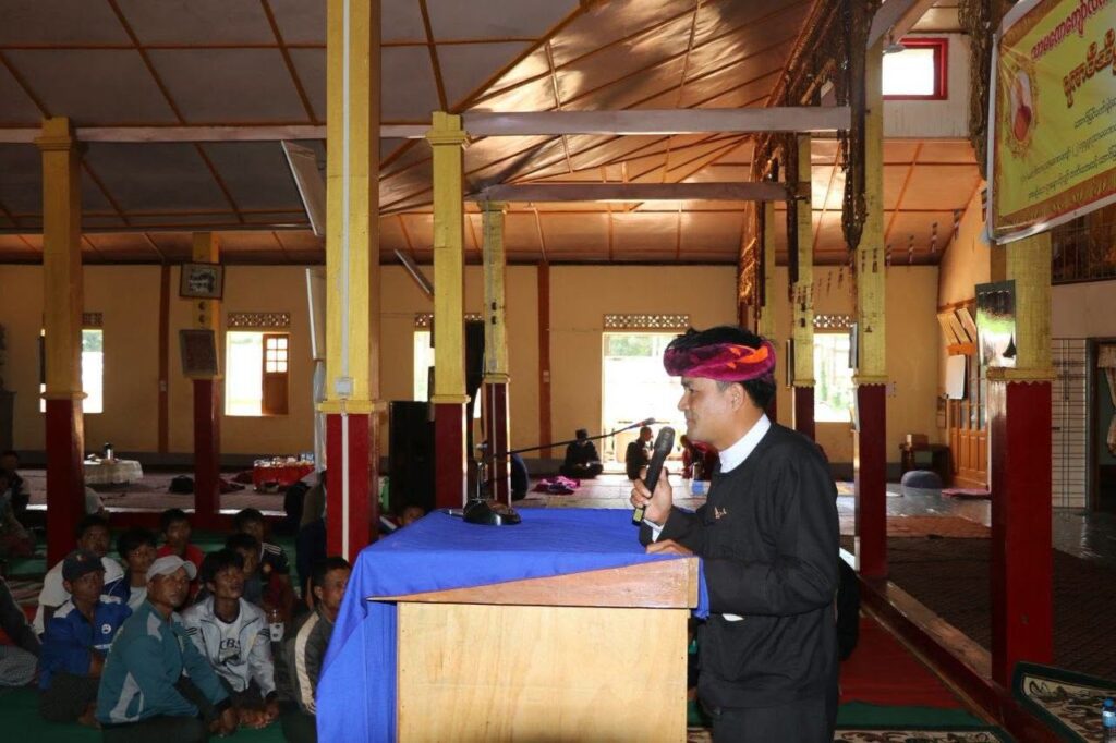 ပြည်နယ်လွတ်တော်ကိုယ်စားလှယ်ခွန်ထွန်းငယ်နှင့်ကလောမြို့နယ်ဌာနဆိုင်ရာတိုမှပဲရင်းတောင်ကျေးရွာအုပ်စုပြည်သူများနှင့်တွေ့ဆုံ