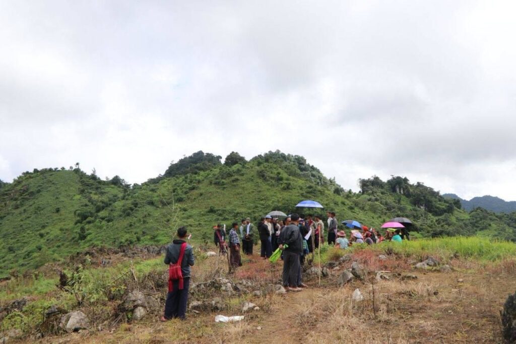 ကျေးရွာပြောင်းရွှေ့၍ ပြန်လည်တည်ဆောက်ရန် လျာထားမြေများအား ပအိုဝ်းကိုယ်ပိုင်အုပ်ချုပ်ခွင့်ရဒေသ ဦးစီးဥက္ကဋ္ဌ ဦးခွန်ဖိုးစိန် ကွင်