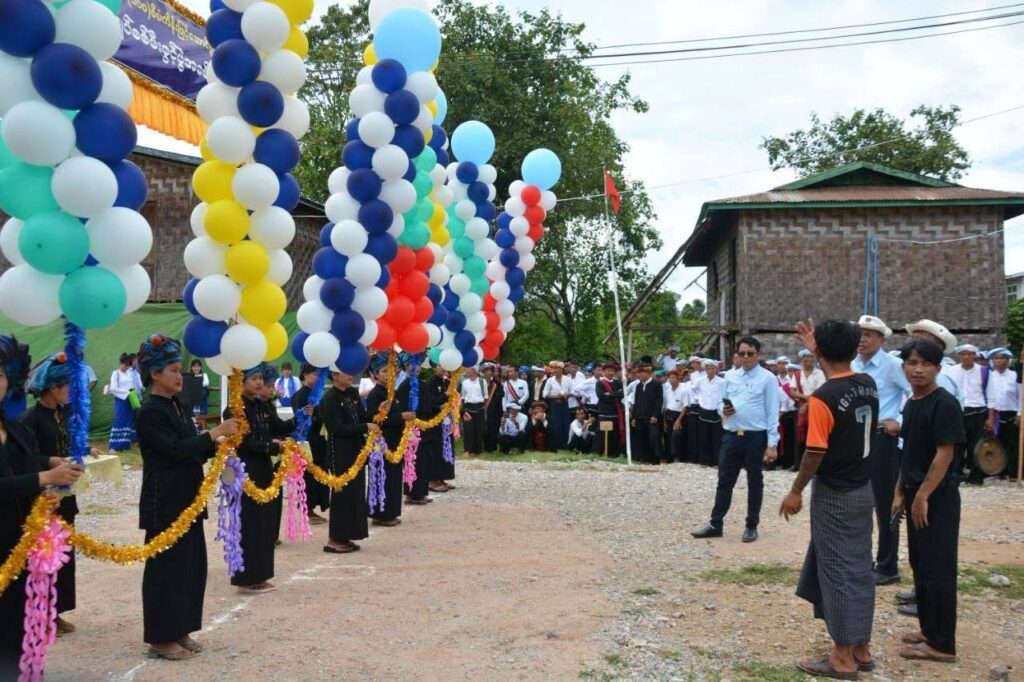 ဘုရားကျိန်းကျေးရွာတွင် ၂၀၂၆-၂၀၂၇ ဘဏ္ဍာနှစ် ရှမ်းပြည်နယ်အစိုးရအဖွဲ့၏ ရက်(၁၀၀) စီမံချက်ဖြင့် လျှပ်စစ်မီးဖွင့်ပွဲ အခမ်းအနား ကျင်