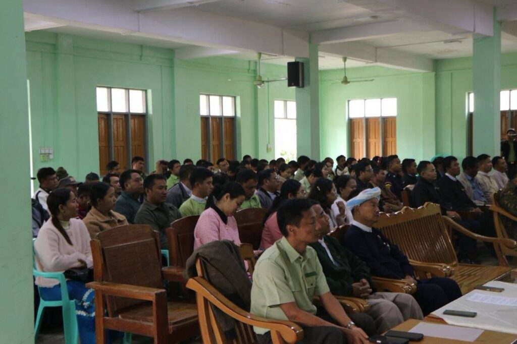 ပင်လောင်းမြို့နယ်၌ ရပ်ကွက်နှင့် ကျေးရွာအုပ်စု အုပ်ချုပ်ရေးမှူးများ၏ လုပ်ငန်းစွမ်းဆောင်ရည်မြှင့်တင်ရေး သင်တန်းဆင်းပွဲ အခမ်းအနာ